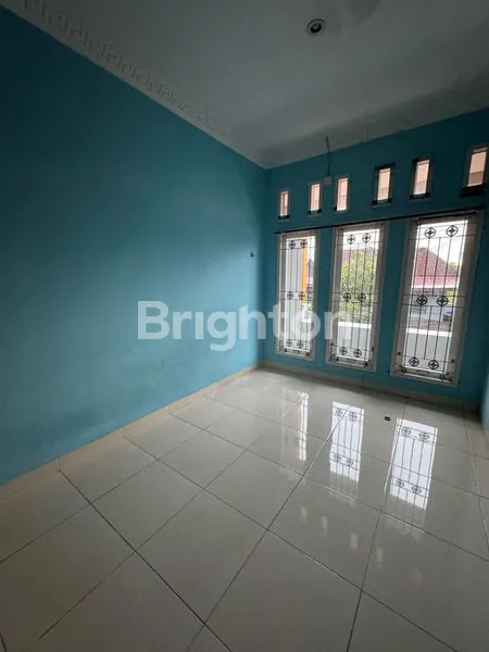 image SEWA RUMAH MEWAH 4 KAMAR DI JL. ADAM MALIK (7)