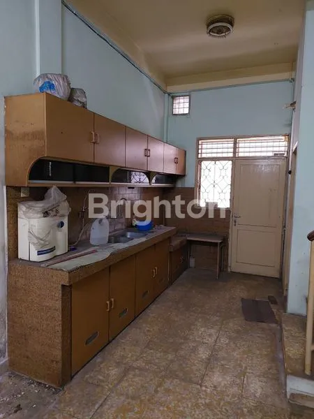 image RUMAH 3 1/2 TINGKAT (5)