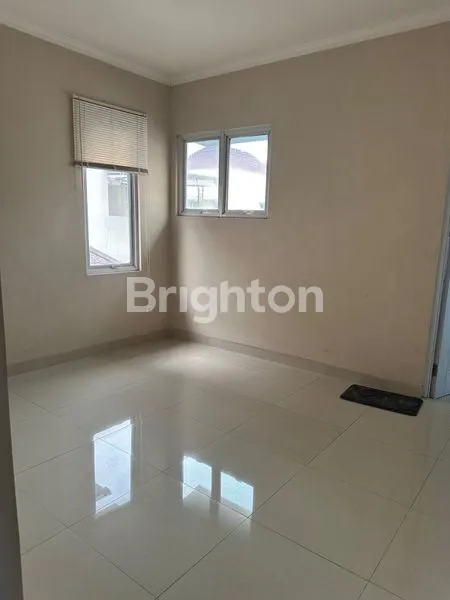 image RUMAH  BELUM PERNAH DITEMPAT, SIRKULASI UDARA YANG BAIK,  BEBAS BANJIR,  LOKASI TENANG DI CLUSTER CHERRYVILLE GRANDWISATA (7)