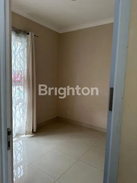 image RUMAH  BELUM PERNAH DITEMPAT, SIRKULASI UDARA YANG BAIK,  BEBAS BANJIR,  LOKASI TENANG DI CLUSTER CHERRYVILLE GRANDWISATA (3)