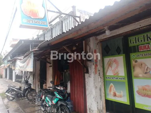 image RUMAH 2 LANTAI + 3 KIOS DI TANJUNG PRIOK (1)