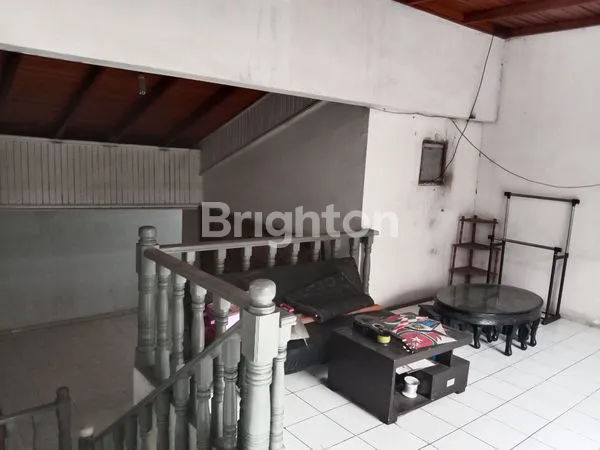 image RUMAH 2 LANTAI + 3 KIOS DI TANJUNG PRIOK (4)