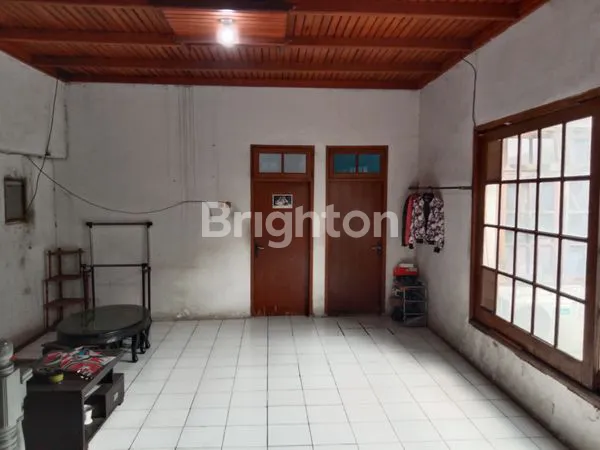 image RUMAH 2 LANTAI + 3 KIOS DI TANJUNG PRIOK (6)