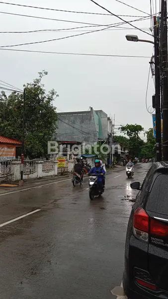 image RUMAH 2 LANTAI + 3 KIOS DI TANJUNG PRIOK (2)