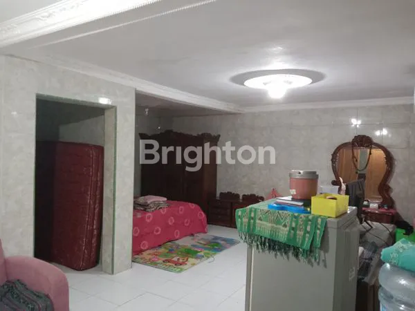 image RUMAH 2 LANTAI + 3 KIOS DI TANJUNG PRIOK (7)