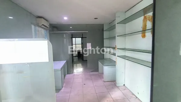 image SEWA GUDANG KAPUK KAMAL, AKSES TOL & LISTRIK 7700W (5)