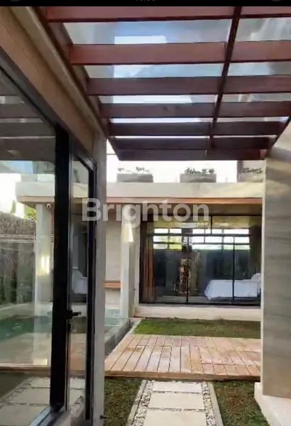 image VILLA PREMIUM MODERN TROPICAL JOGLO SANUR (4)