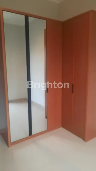 image RUMAH BARU SCG CLUSTER REGIA SUMMARECON CROWN GADING SEMI FURNISHED (2)