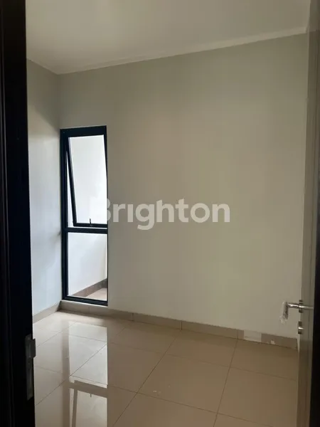 image RUMAH BARU SCG CLUSTER REGIA SUMMARECON CROWN GADING SEMI FURNISHED (5)