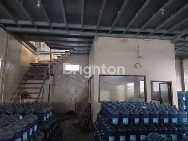 image DISEWAKAN GUDANG FULL BANGUNAN 1,5 LANTAI, AKSES JALAN PROPINSI, COCOK BUAT USAHA BENGKEL, JASA EXPEDISI, GUDANG DLL. (5)