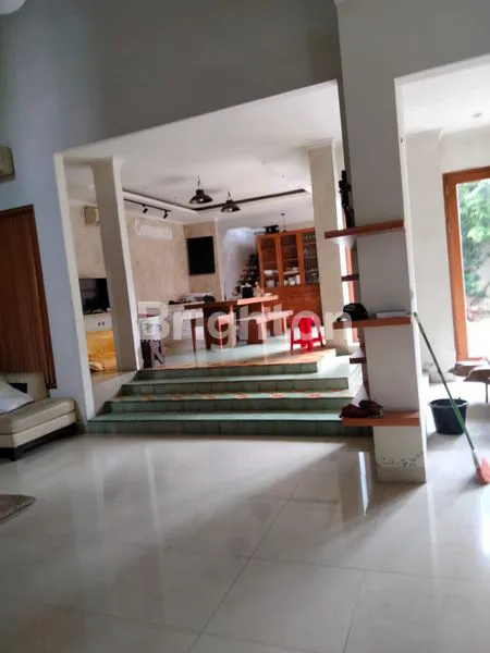 image DIJUAL RUMAH 2 LANTAI DI SUTERA MAGNOLIA (4)