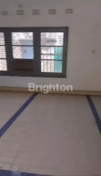 image RUANG USAHA  UTARA PRACIMATUIN MANGKUNEGARAN DEKAT PASAR LEGI (8)