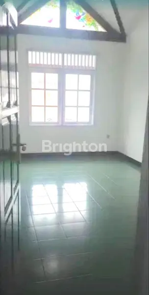 image RUMAH KEBAYORAN LAMA DENGAN KEMUDAHAN AKSES KE SENAYAN DAN SCBD (3)