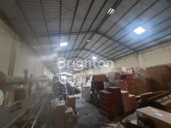 image KLATEN, JUWIRING. RUANG USAHA / GUDANG DI KAWASAN INDUSTRI TANJUNG-SERENAN LUAS 2400M, KONDISI TERAWAT DAN SIAP PAKAI. (4)