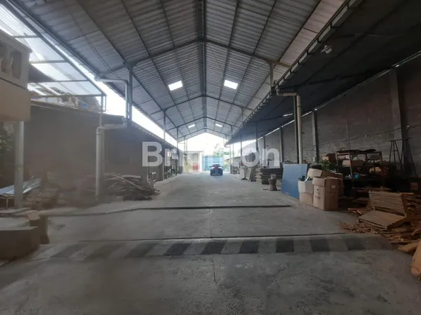image KLATEN, JUWIRING. RUANG USAHA / GUDANG DI KAWASAN INDUSTRI TANJUNG-SERENAN LUAS 2400M, KONDISI TERAWAT DAN SIAP PAKAI. (6)
