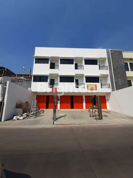 RUKO BARU 3 LANTAI • TAMAN COSMOS • ROW 2 MOBIL • SIAP PAKAI