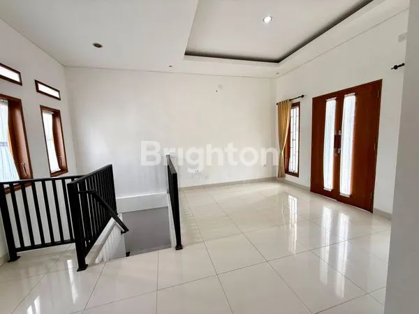 image RUMAH 2 LANTAI DI PUSAT KOTA RENON (4)