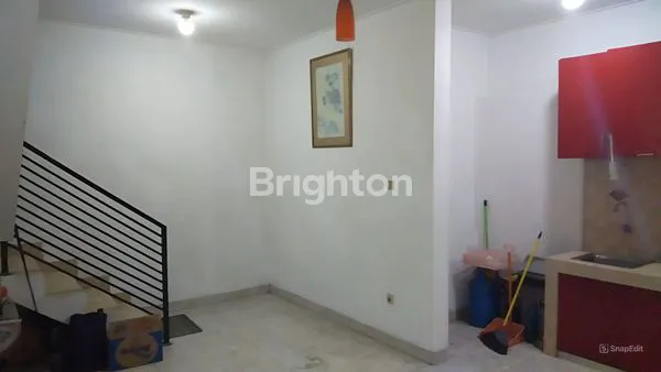 image RUMAH DALAM KOMPLEK 3 LT CIPINANG BARU RAWAMANGUN JAKARTA TIMUR STRATEGIS TIDAK BANJIR\\N (6)