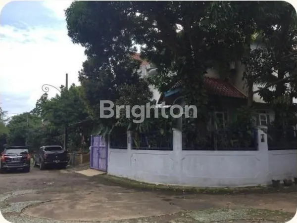 image RUMAH 2 LANTAI CANTIK DI JAKSEL — HOOK POSITION! LUAS, SIAP HUNI, LOKASI SUPER STRATEGIS DEKAT MRT & TOL! (4)