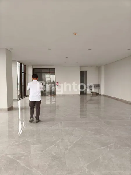 image RUKO MEWAH 5 LANTAI BSD (2)