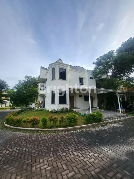 image RUMAH BANGUNAN MANDIRI DI TENGAH BSD CITY (2)