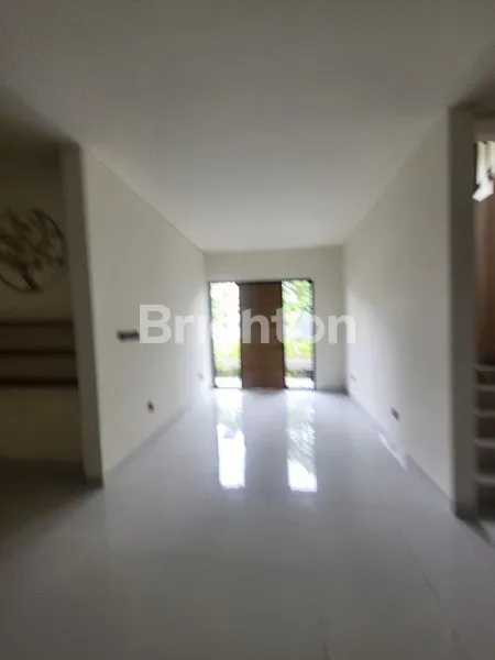 image RUMAH BANGUNAN MANDIRI DI TENGAH BSD CITY (3)