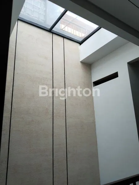 image RUMAH BRAND NEW CEMPAKA PUTIH (7)