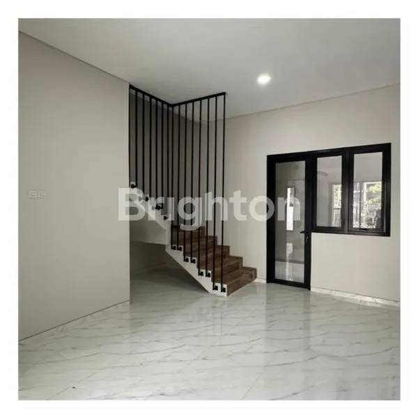 image RUMAH BARU 2 LANTAI KUTISARI INDAH UTARA, TENGGILIS MEJOYO, SURABAYA TIMUR. DEKAT KAMPUS UK PETRA SIWALANKERTO - RUNGKUT INDUSTRI - AHMAD YANI - TOL WARU JUANDA - MERR - JEMUR ANDAYANI, DLL. (2)