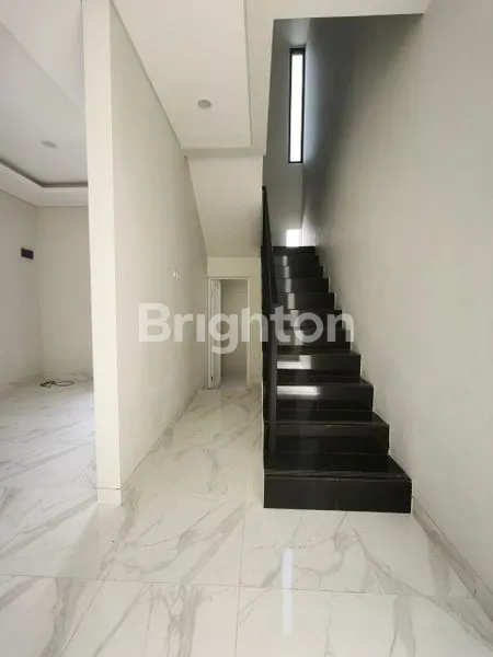 image NEW HOUSE 2 LT BARU GRESS HARGA 1M DEKAT TENGAH KOTA KENJERAN KAPASARI UNIVERSITAS UNAIR AIRLANGGA DR SOETOMO (5)