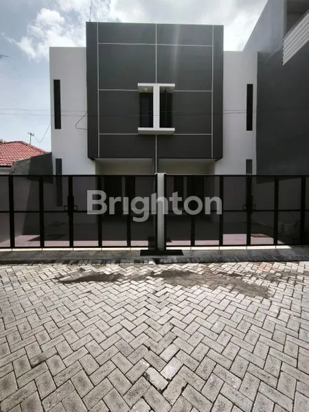 image NEW HOUSE 2 LT BARU GRESS HARGA 1M DEKAT TENGAH KOTA KENJERAN KAPASARI UNIVERSITAS UNAIR AIRLANGGA DR SOETOMO (1)