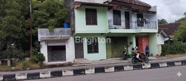 image KOS AKTIF + 3 KIOS DEKAT UNS SOLO (2)