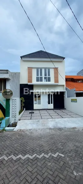 image RUMAH BARU MINIMALIS 2 LANTAI MURAH DI RUNGKUT 6X15 HANYA 1.3MAN (1)