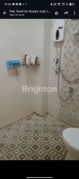 image RUMAH 2 LANTAI DI KADIPIRO AKSES DEKAT DENGAN RINGROAD (6)