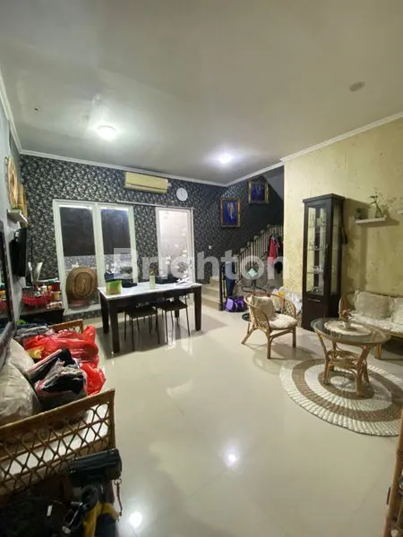 image HUNIAN NYAMAN 2 LANTAI DI TREVISTA, LT 105M² (6)