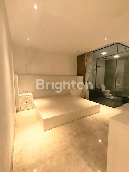 image RUMAH MEWAH 2 LANTAI AKSES STRATEGIS DI SUNTER AGUNG JAKARTA UTARA (5)