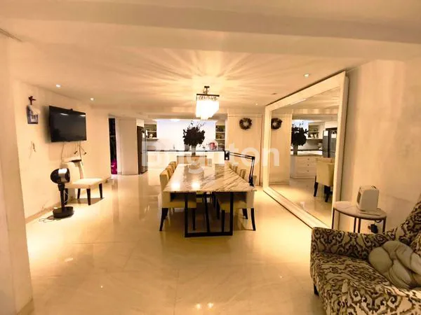 image RUMAH MEWAH 2 LANTAI AKSES STRATEGIS DI SUNTER AGUNG JAKARTA UTARA (4)