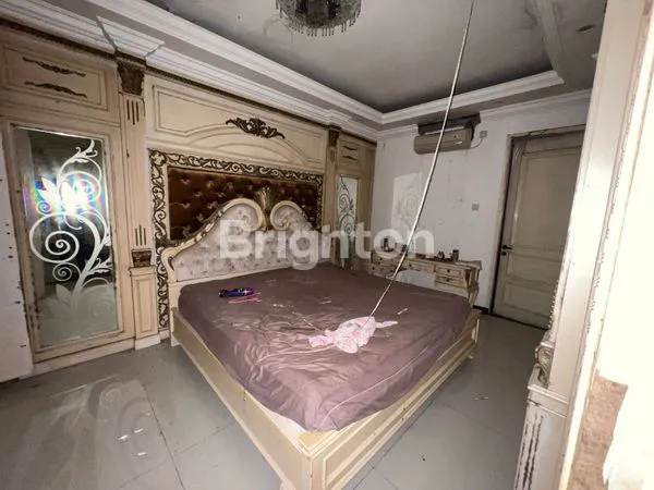 image RUMAH STRATEGIS DALAM CLUSTER PERUMAHAN ELIT (5)