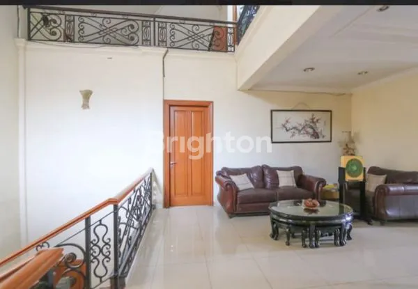 image RUMAH MEWAH SUMMARECON KELAPA GADING (4)