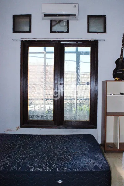 image HUNIAN NYAMAN TERAWAT 2 LANTAI DI RUNGKUT SURABAYA (6)