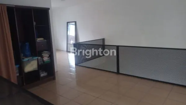 image RUMAH CANTIK 2LANTAI SIAP HUNI JEMBATAN GAMBANG PEJAGALAN PENJARINGAN JAKARTA UTARA  (6)