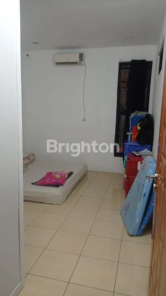image RUMAH CANTIK 2LANTAI SIAP HUNI JEMBATAN GAMBANG PEJAGALAN PENJARINGAN JAKARTA UTARA  (8)