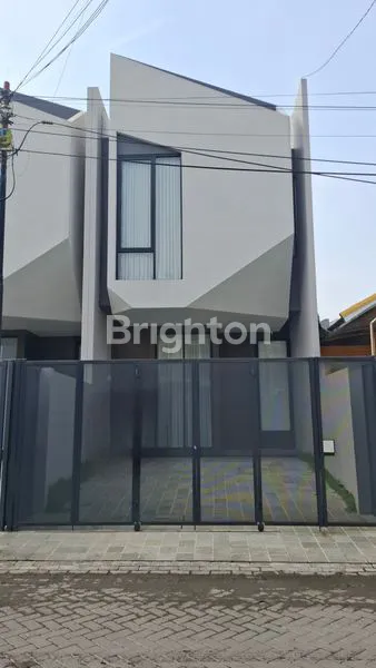 image SUTOREJO 1 MENIT KE RAYA MULYOSARI NEW INDUSTRIAL MODERN ROW 3 MOBIL (1)