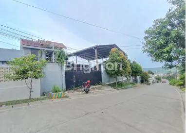 image GUDANG DI GUNUNG PATI  (1)