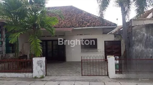 image RUMAH HITUNG TANAH MODEL TRADISIONAL FULL KAYU JATI DEKAT KAMPUS UNAIR A&B (1)