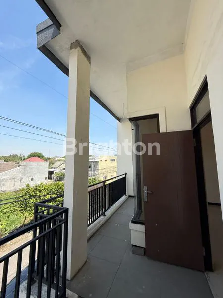 image RUMAH 2 LANTAI SIAP HUNI DI PONDOK BUANA BLURU SIDOARJO (5)