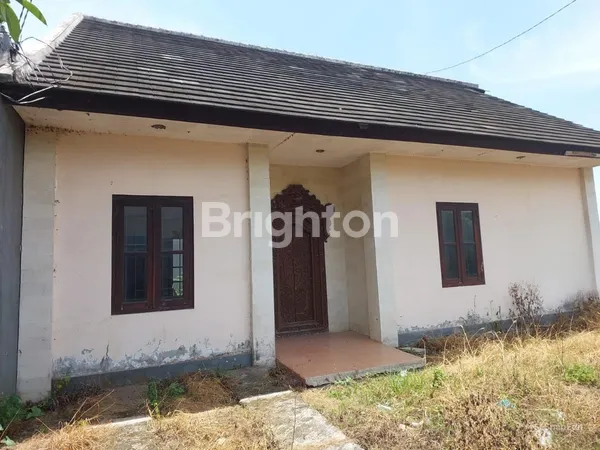 image RUMAH KUTA: 3 KT, PARKIR 4 MOBIL, LT 300M² (1)