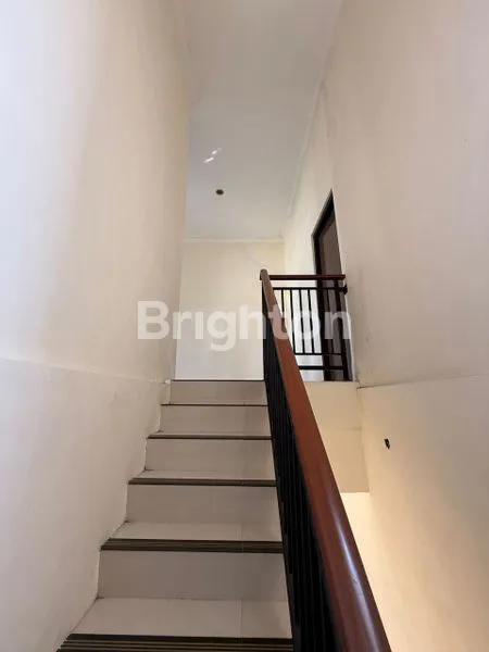 image RUMAH 2 LANTAI SIAP HUNI DI PONDOK BUANA BLURU SIDOARJO (3)