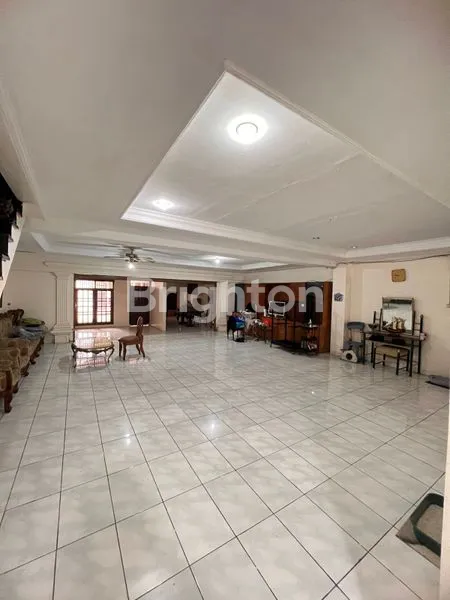 image RUMAH BESAR SIAP HUNI DI KEBON JERUK – DI BAWAH HARGA PASAR (2)