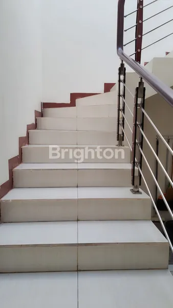 image SIAP HUNI RUMAH PANTAI MENTARI 2 LANTAI, LOKASI DEPAN, KONDISI BAGUS TERAWAT (7)