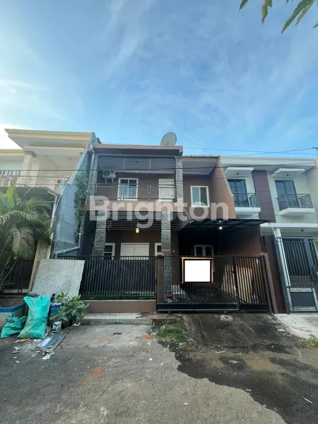 RUMAH PUCANG ANOM TIMUR, KERTAJAYA GUBENG 2 LANTAI SIAP HUNI